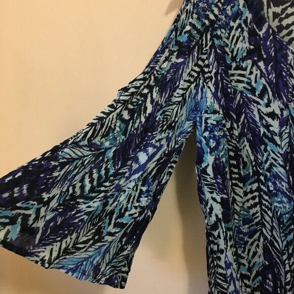 100% Rayon Papa Vancouver Fern Boho Cold Shoulder Bell Sleeve Button Down Top - Picture 4 of 15